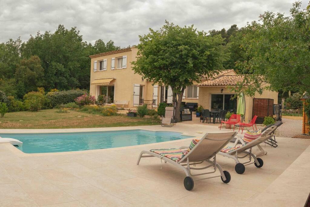 Villa Calme Avec Piscine A Greoux Luaran gambar