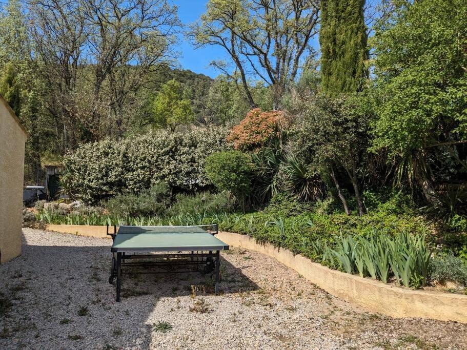 Villa Calme Avec Piscine A Greoux Luaran gambar